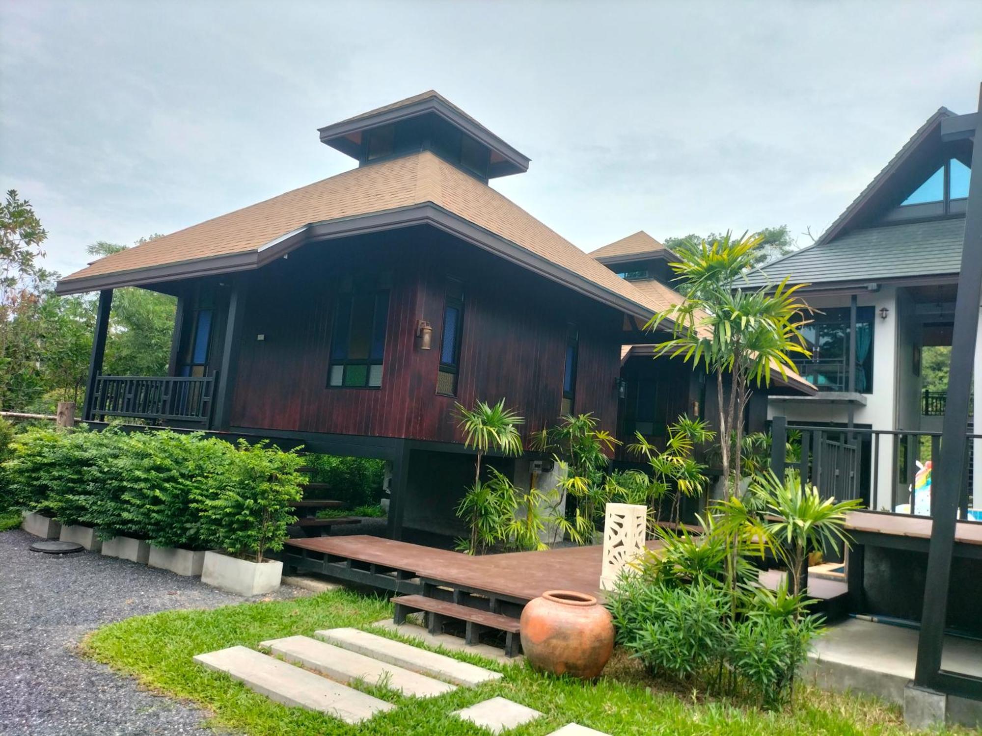 Baan Koh Kwang Pool *