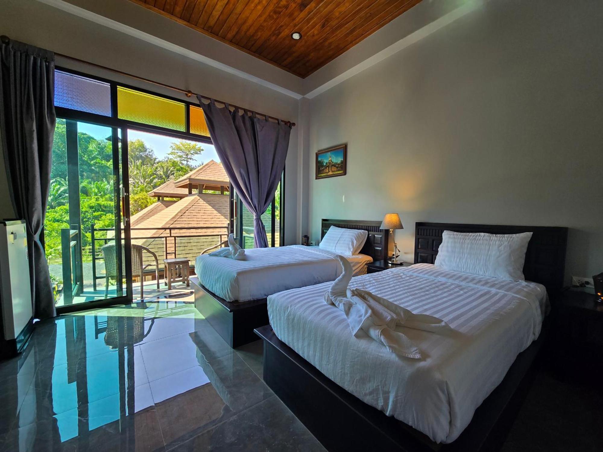Hotel Baan Koh Kwang Pool
