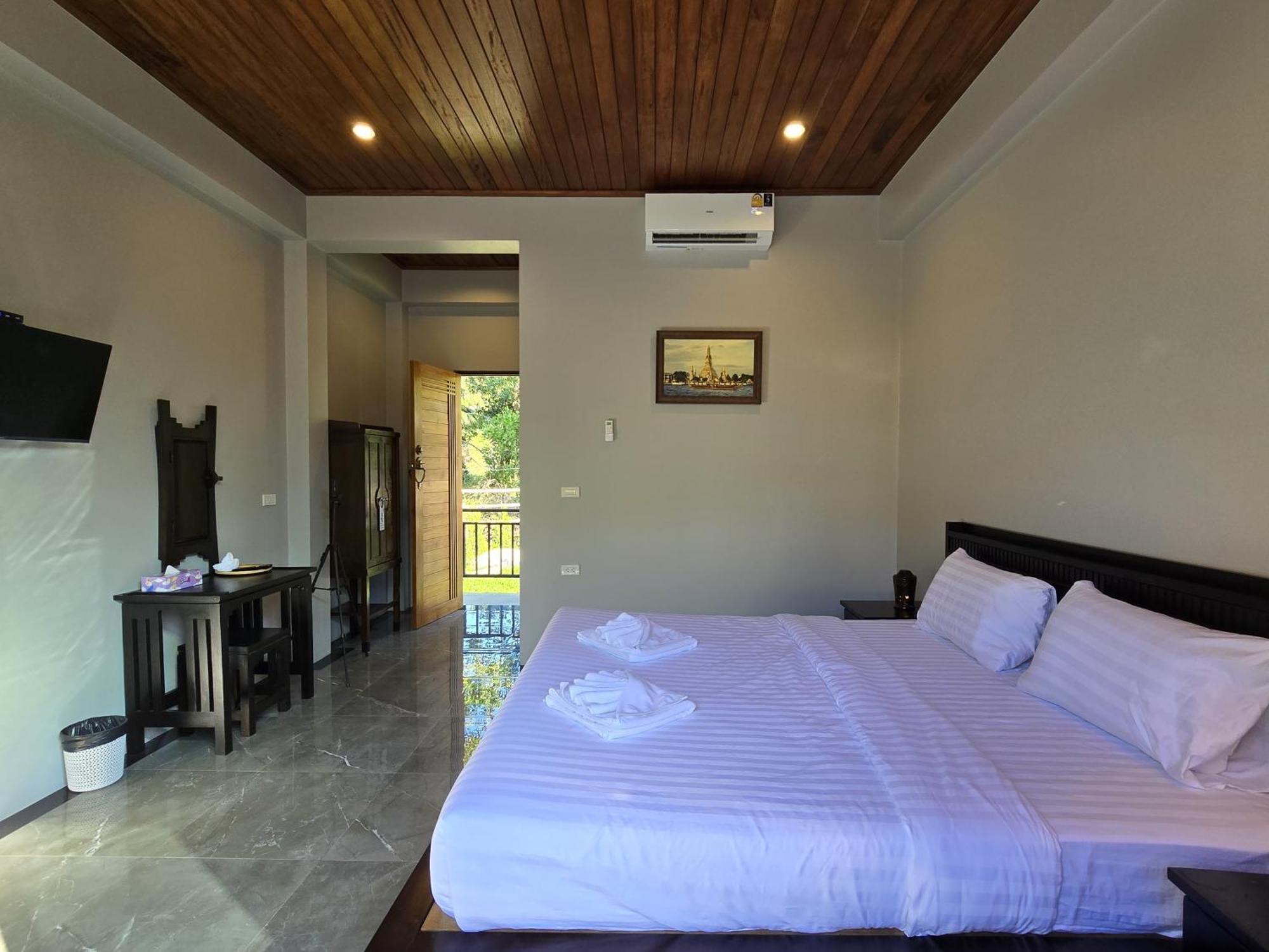 Baan Koh Kwang Pool * Krabi town