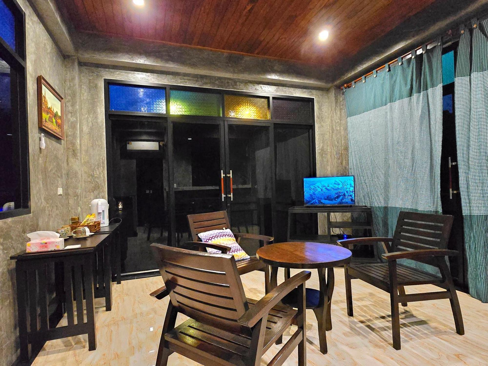 Baan Koh Kwang Pool