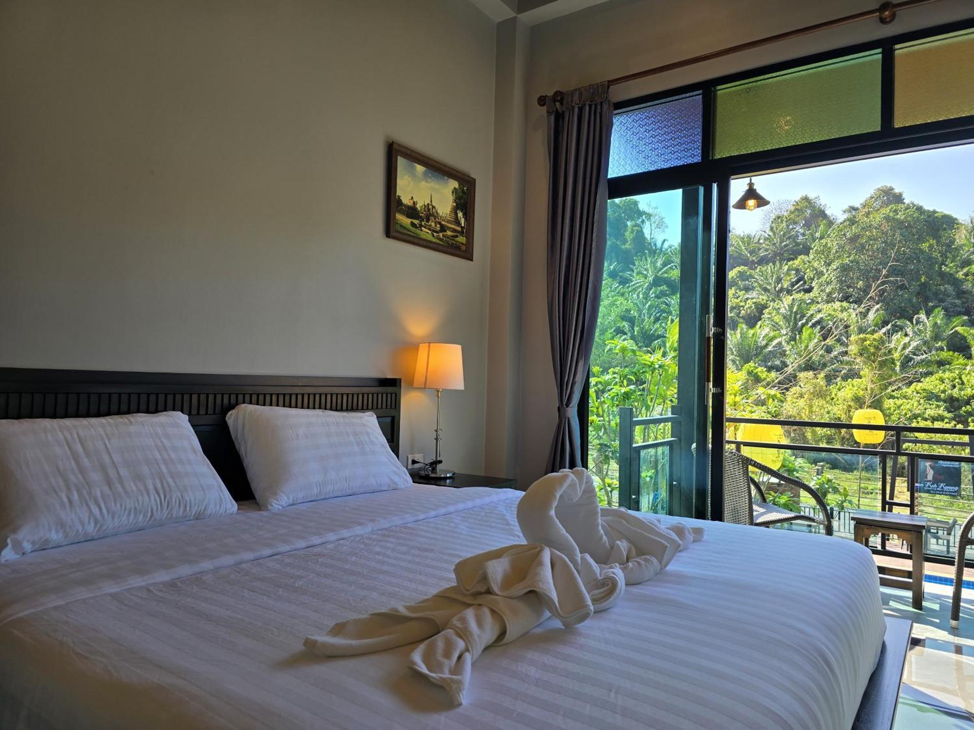 Baan Koh Kwang Pool Hotel *